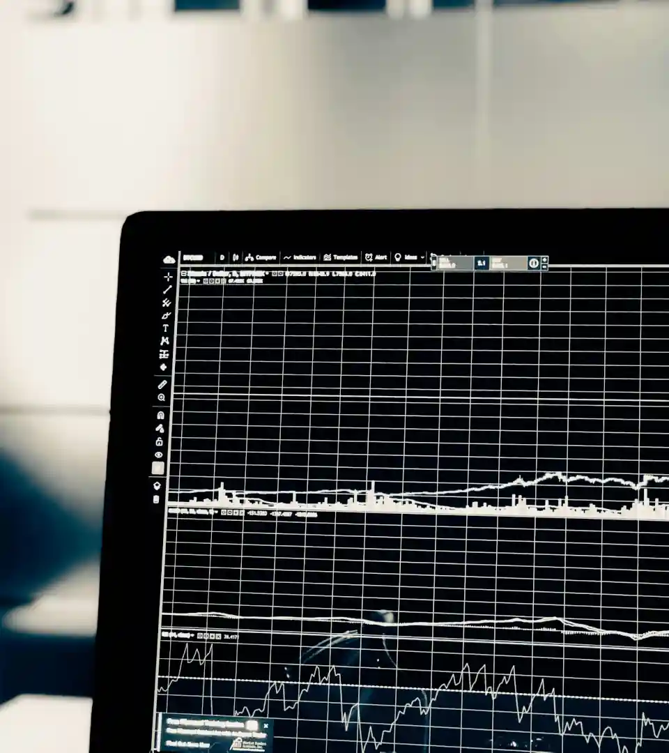 about-combustion-tcp Laptop with graphical data - about combustion TCP